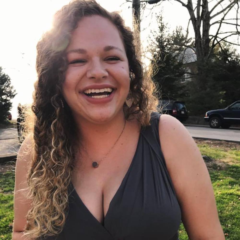 Meet your Posher, Emily